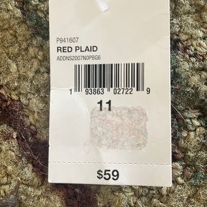 Very classy junior size 11 pants.  Very stylish skinny jean